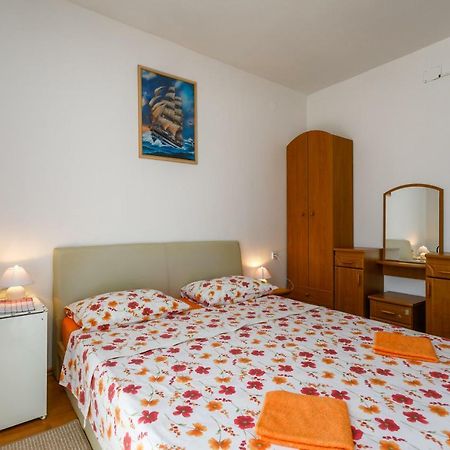 Holiday House Snjezana Veglia Exterior foto