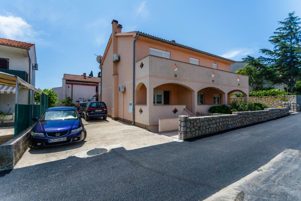 Holiday House Snjezana Veglia Exterior foto