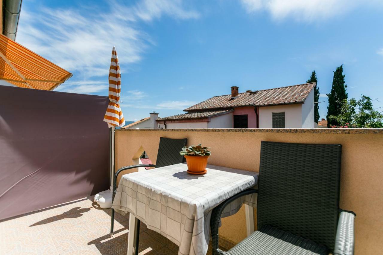 Holiday House Snjezana Veglia Exterior foto