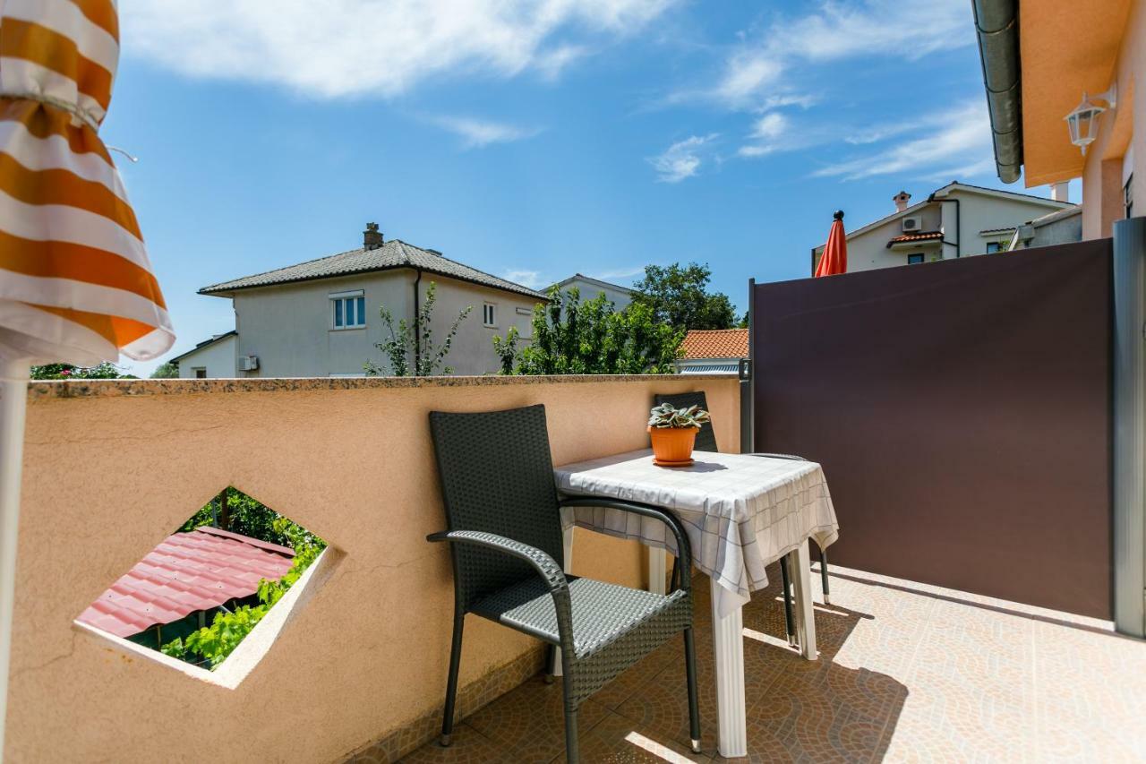 Holiday House Snjezana Veglia Exterior foto