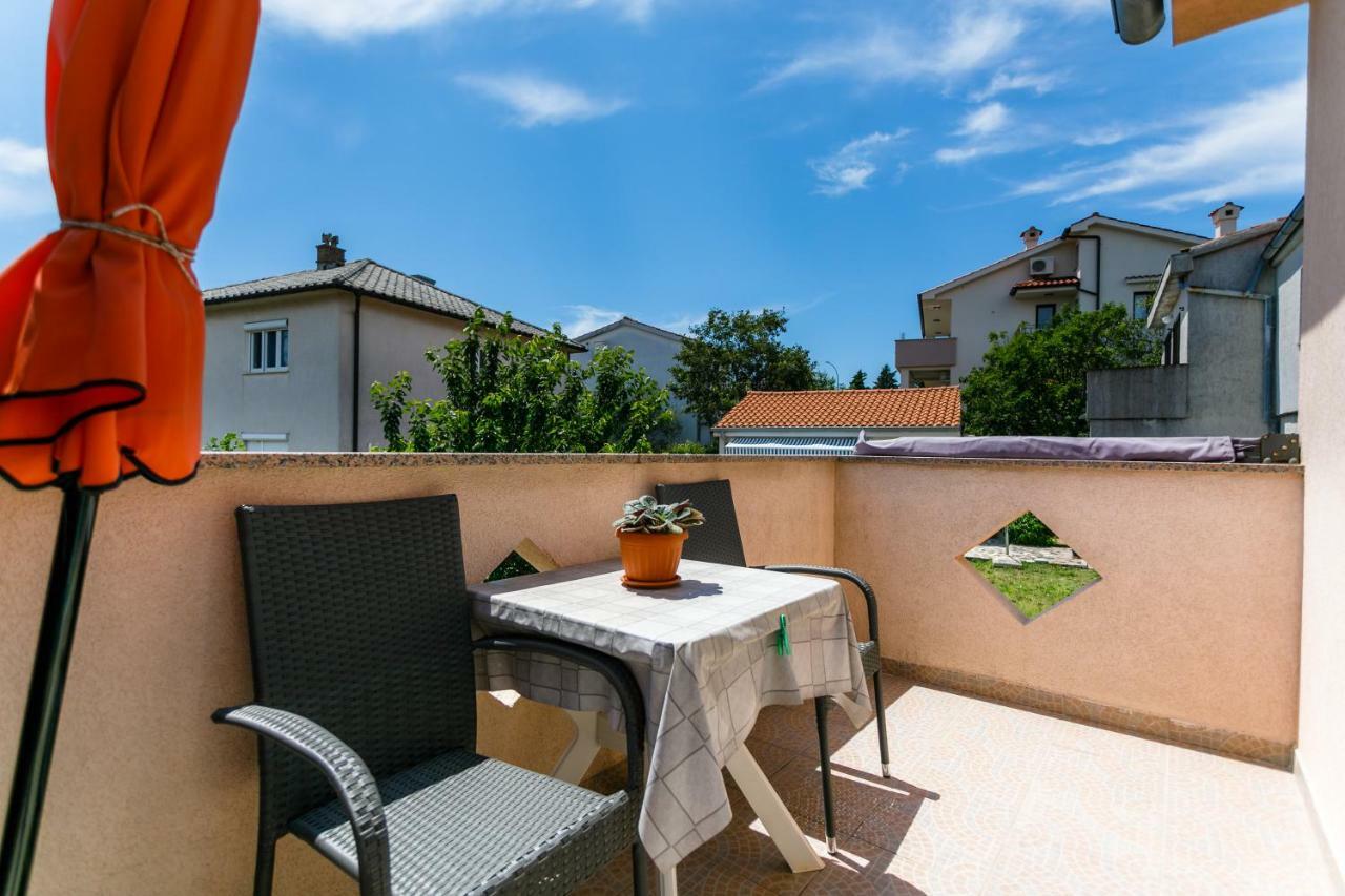 Holiday House Snjezana Veglia Exterior foto